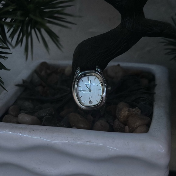 watch - Picture 7 of 9